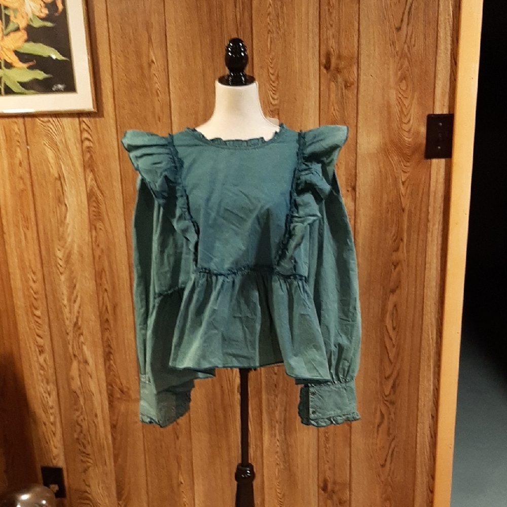 🥀🍓NWT POL Blue Mineral-Washed Long-Sleeved Ruffle Top (L)🥀